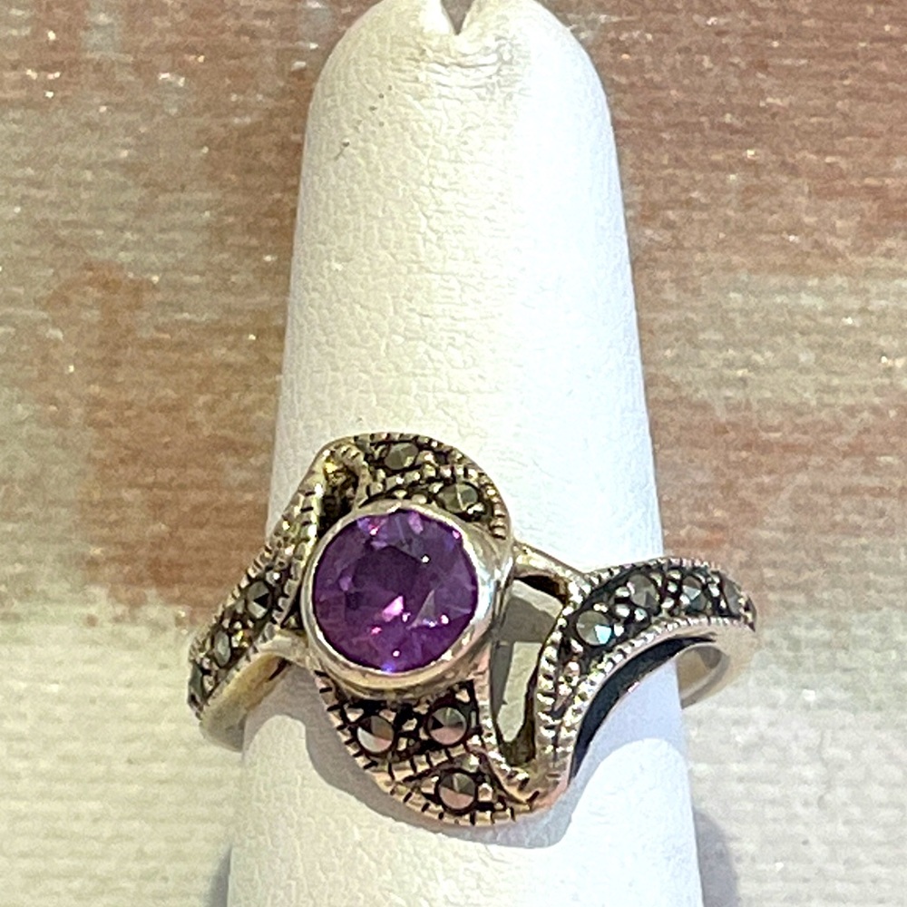 Marcasite Sterling Silver 925 Ring with Amethyst Crystal sz 7